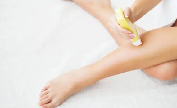 Strawberry Roll-On Wax at Home