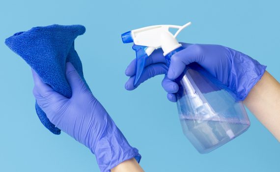 vinyl gloves