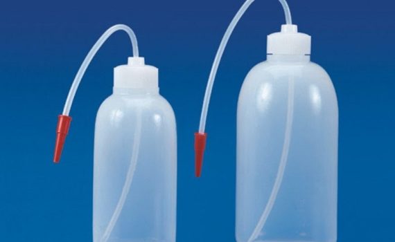 Wash Bottle with Curved Straw
