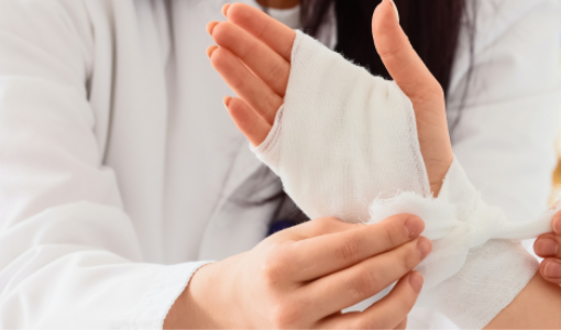 Multi trauma dressing on injured hand