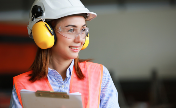 Worker wearing complete PPE