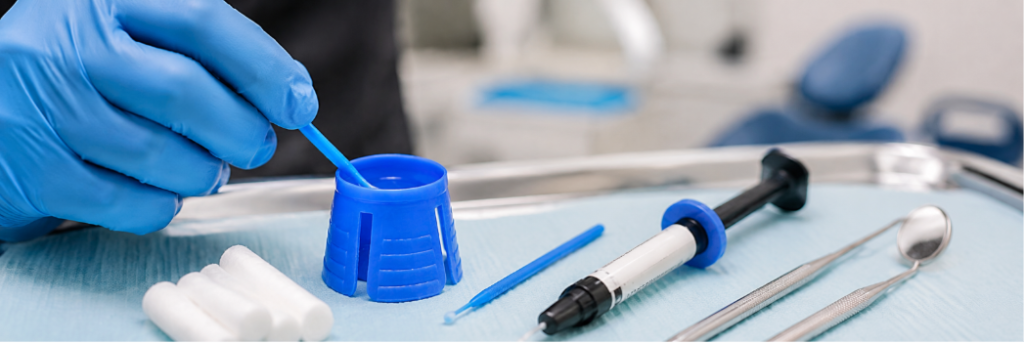 Mixing dental bonding agent in dappen dish