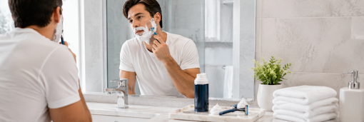 Disposable twin-blade razors and shaving foam cream can for professional barber and personal shaving use